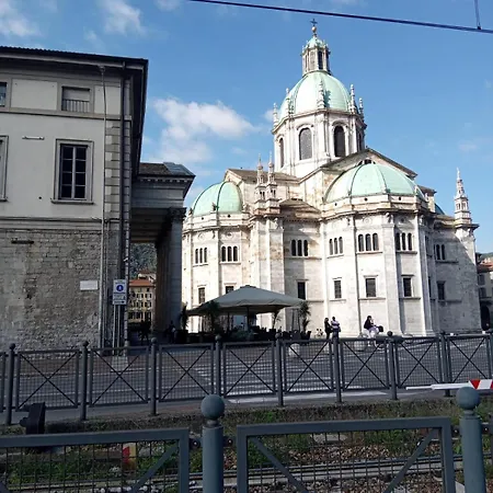 Manzoni house next como lake station